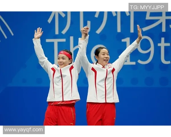 陈清晨贾一凡女双轮转展现默契配合助力中国羽毛球队再创辉煌