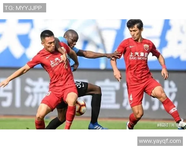 冯劲精准传中助攻球队获胜展现出色比赛表现与团队默契