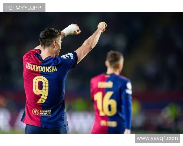 莱万补射助力巴萨逆转胜利展现球队团结与拼搏精神 莱万补射助力巴萨逆转胜利展现球队团结与拼搏精神