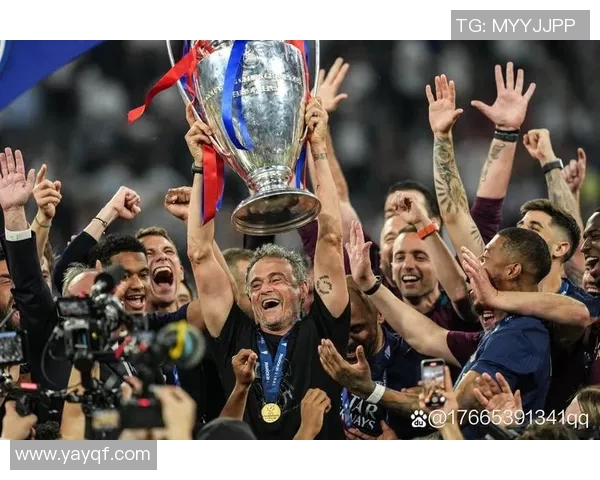 法甲巴黎圣日耳曼宣布新赛季引援计划，卡瓦尼或成第一签约球员