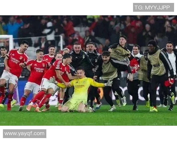 特鲁宾头球绝杀瞬间回顾展现足球场上的激情与技巧 特鲁宾头球绝杀瞬间回顾展现足球场上的激情与技巧