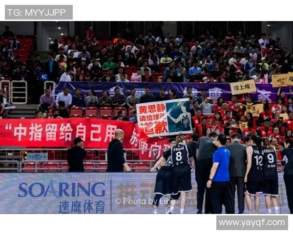 凯-费尔德领队遭所属球队劝退，球迷呼吁管理层重视