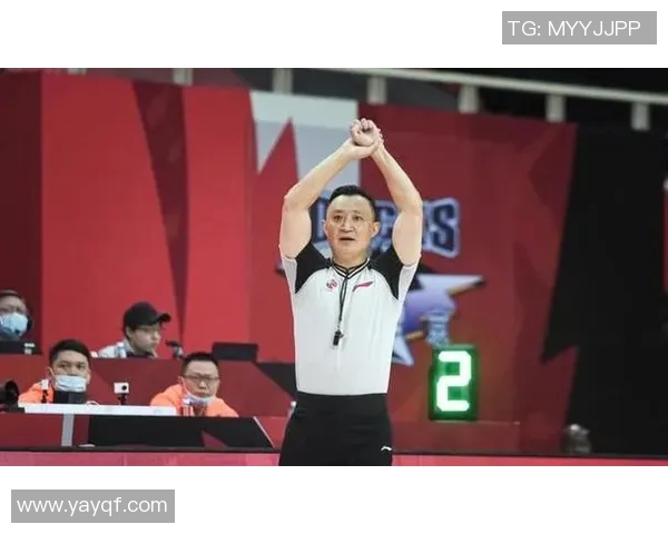 昆汀-皮特森成为CBA新秀关注焦点表现受到球迷广泛好评